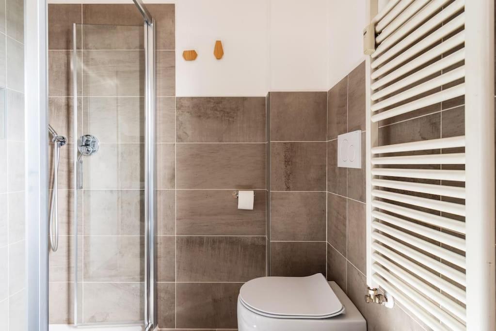 Schiavoni Flexyrent Wifi Apartment มิลาน ภายนอก รูปภาพ