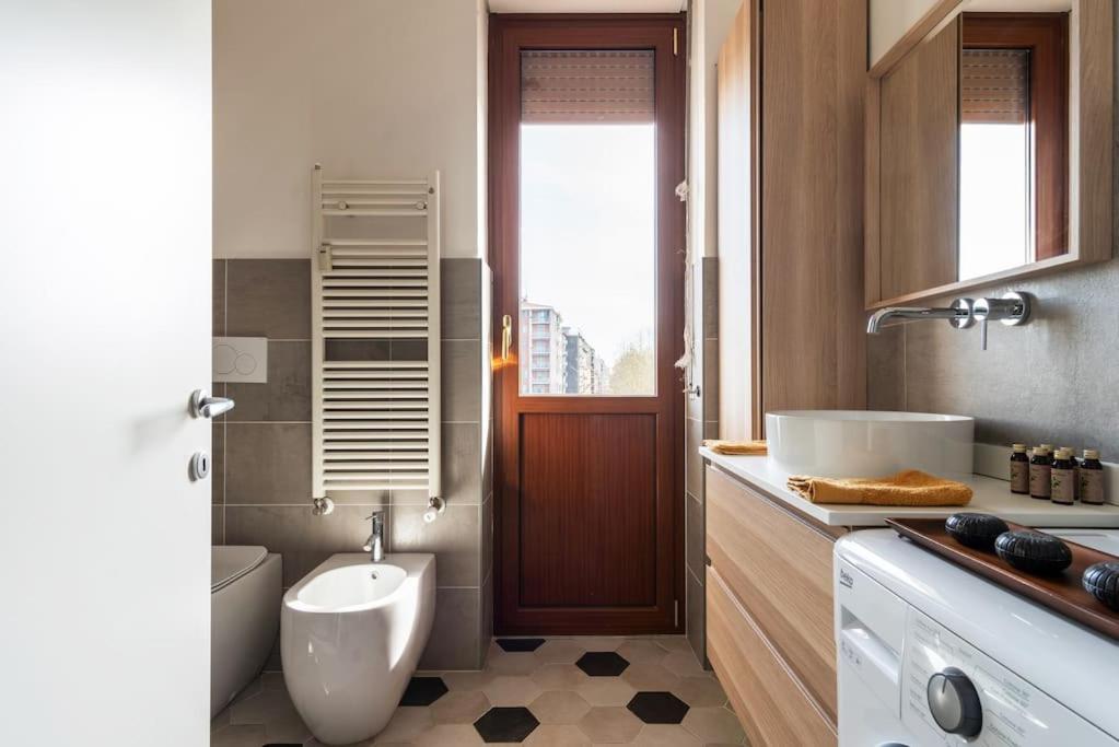 Schiavoni Flexyrent Wifi Apartment มิลาน ภายนอก รูปภาพ